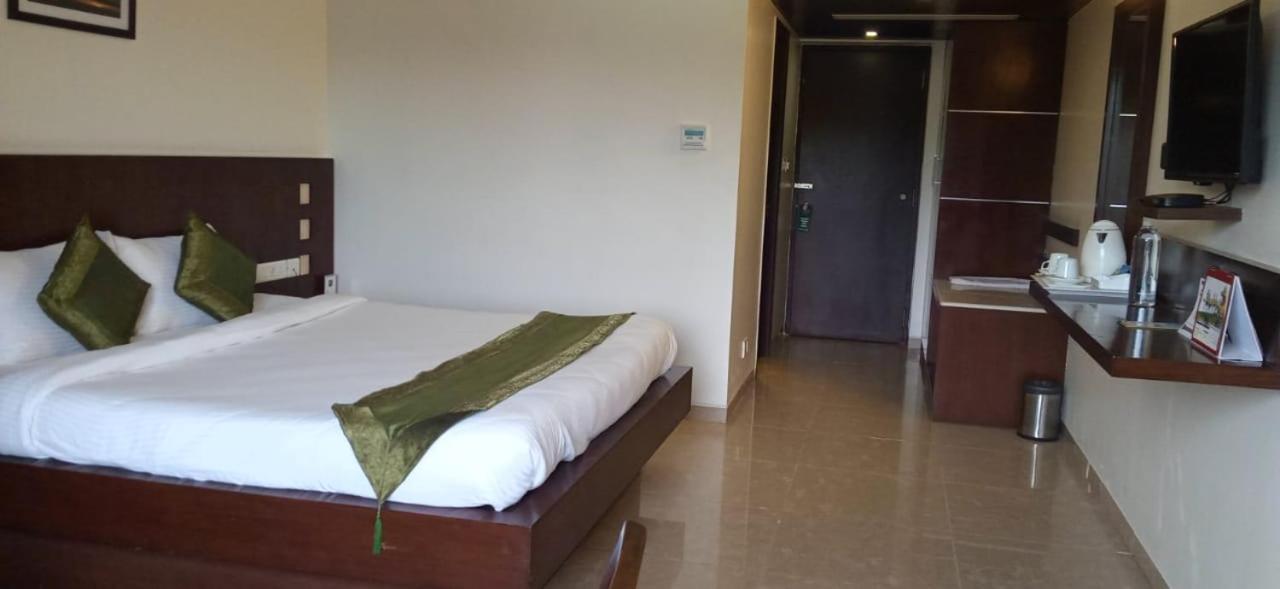 Hotel Rns One Subrahmanya Exteriér fotografie