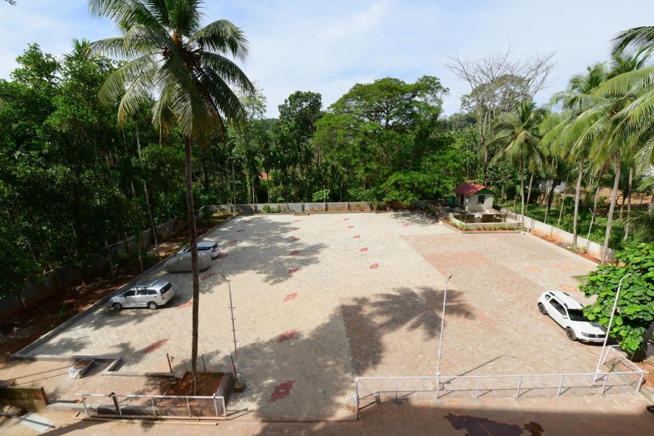 Hotel Rns One Subrahmanya Exteriér fotografie
